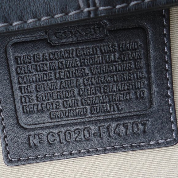 Coach leather Zoe hobo shoulder / handbag. - Picture 16 of 16